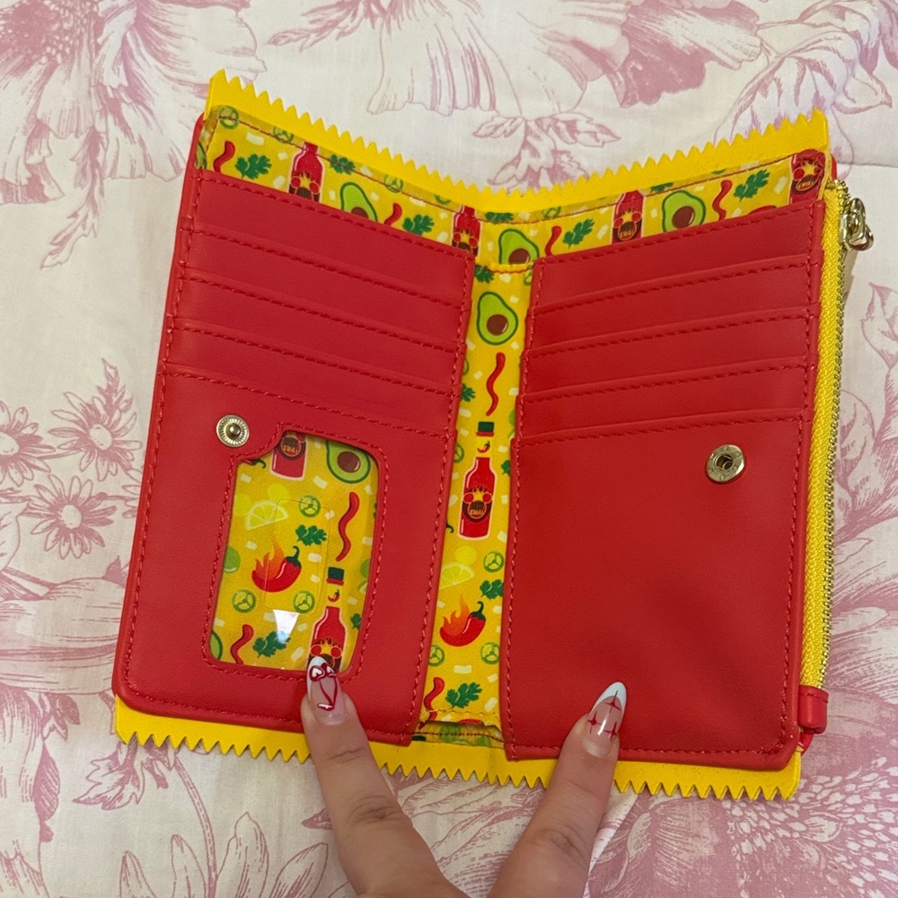 Loungefly wallet - Picture 3 of 3
